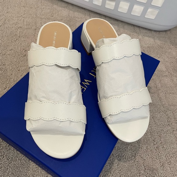 Stuart Weitzman scalloped slide sandals, 7.5. NWT. dust bag, box & SW cert. - Picture 3 of 8